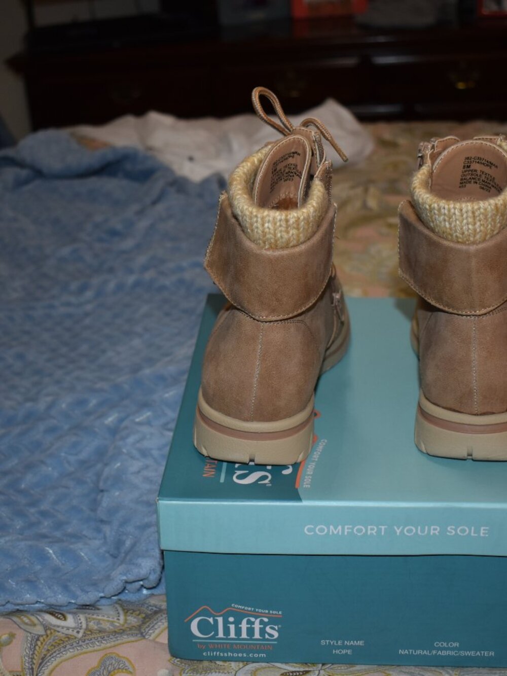 boots - Picture 3 of 5